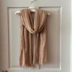 Metallic thread shawl